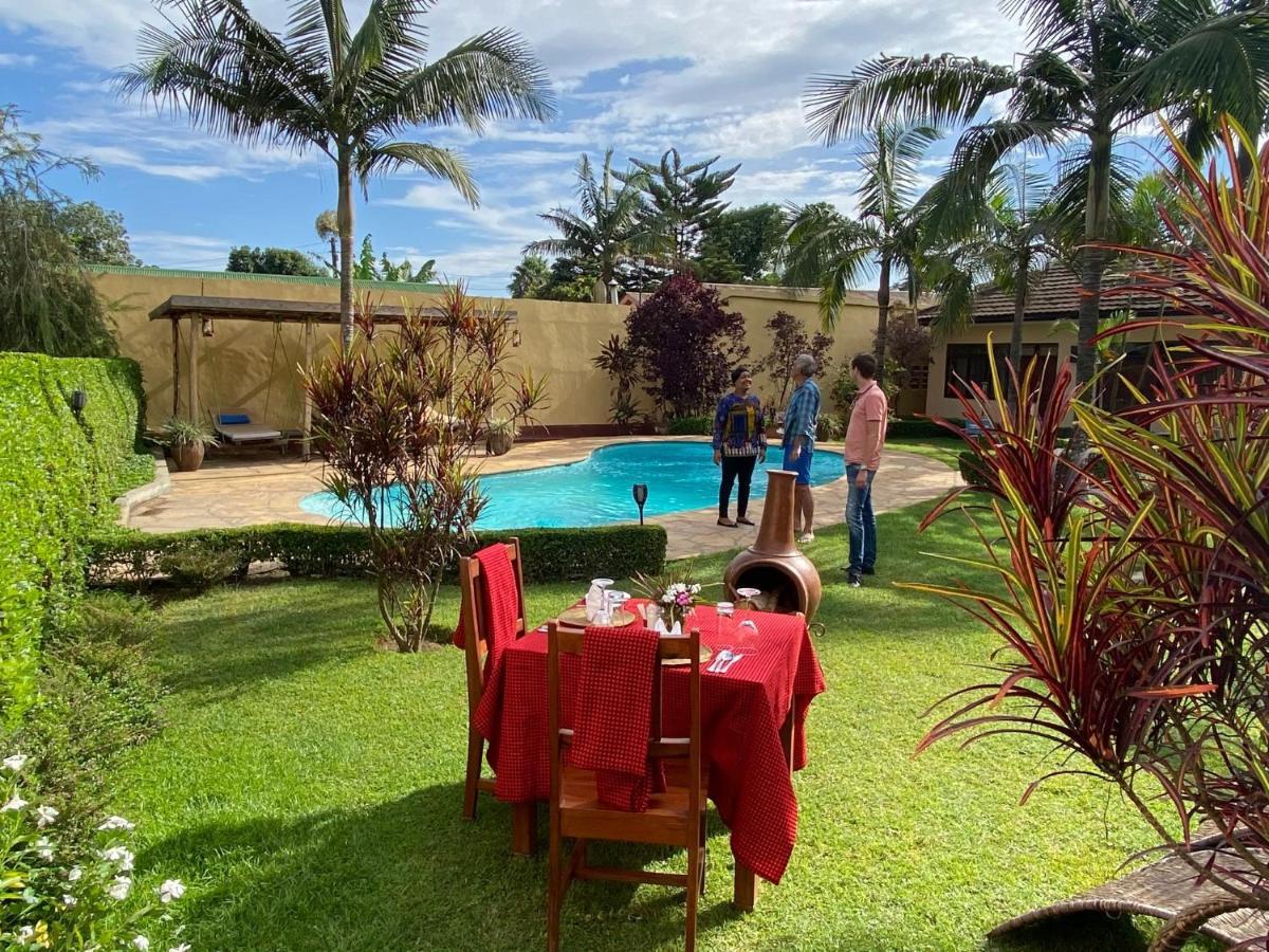 Ahadi Lodge Arusha Extérieur photo