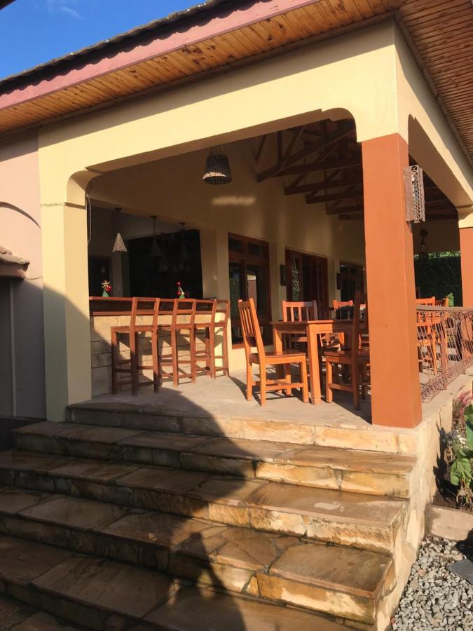 Ahadi Lodge Arusha Extérieur photo