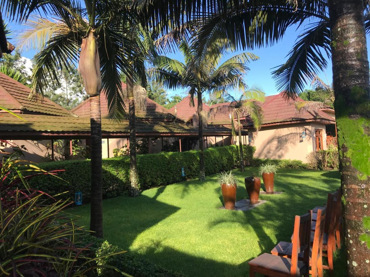 Ahadi Lodge Arusha Extérieur photo