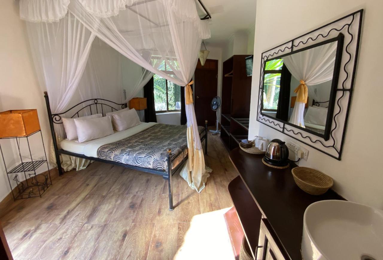 Ahadi Lodge Arusha Extérieur photo