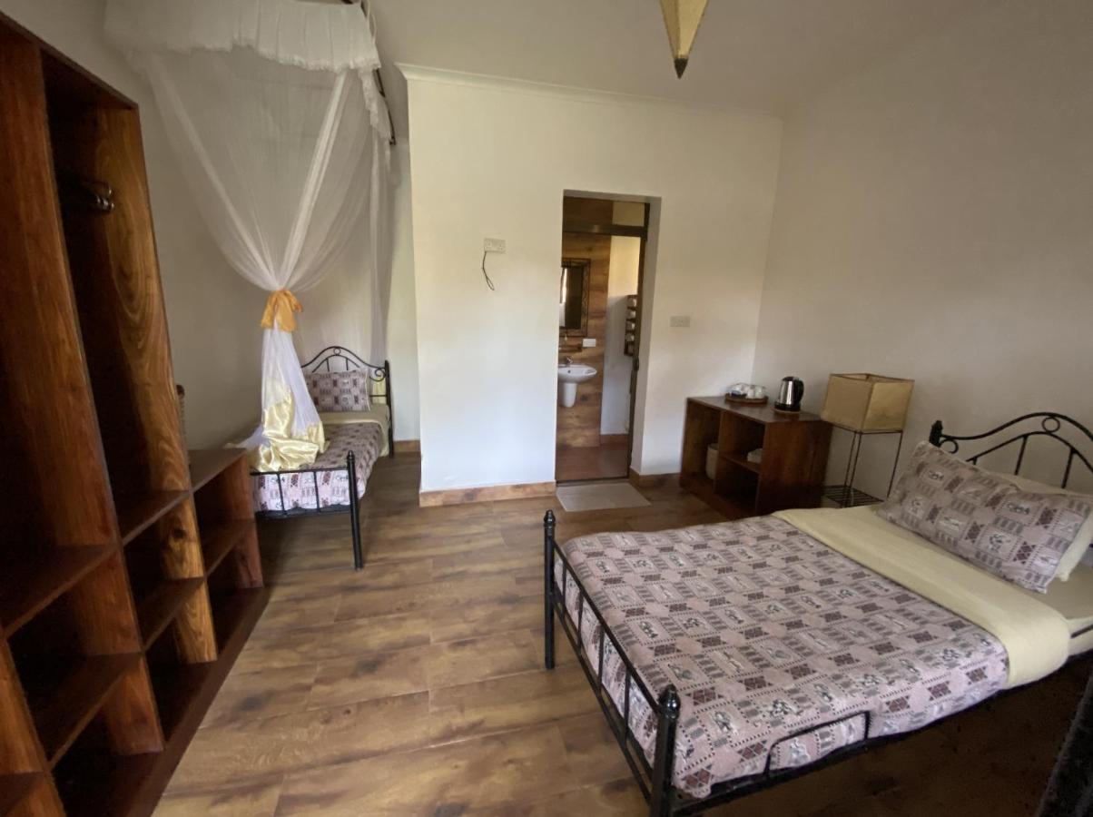 Ahadi Lodge Arusha Extérieur photo