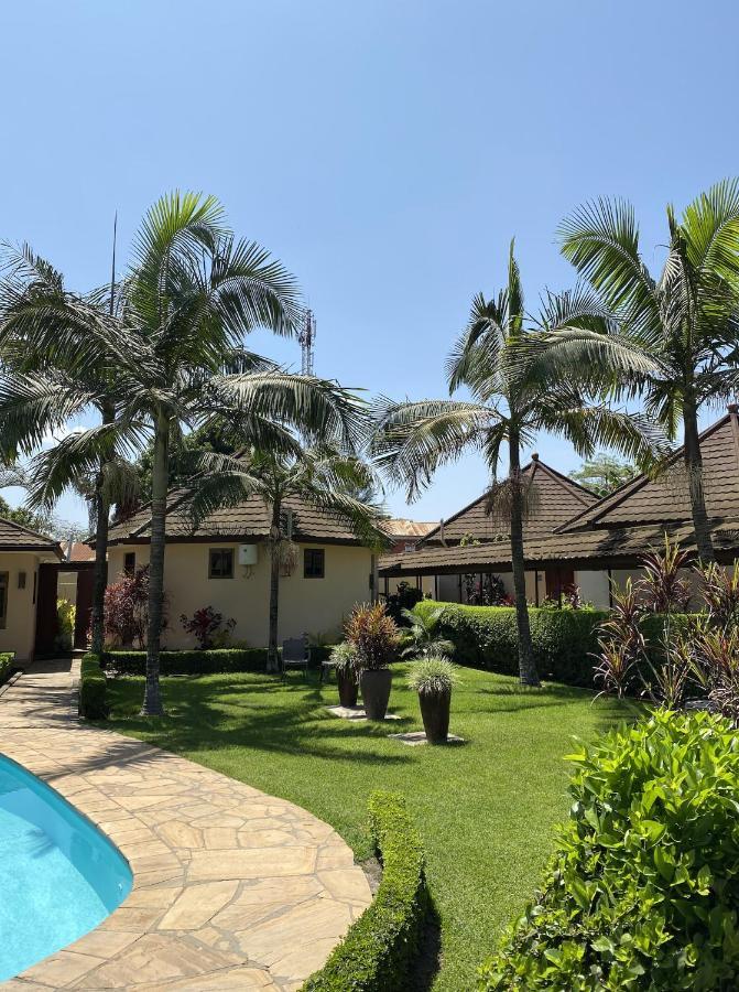 Ahadi Lodge Arusha Extérieur photo